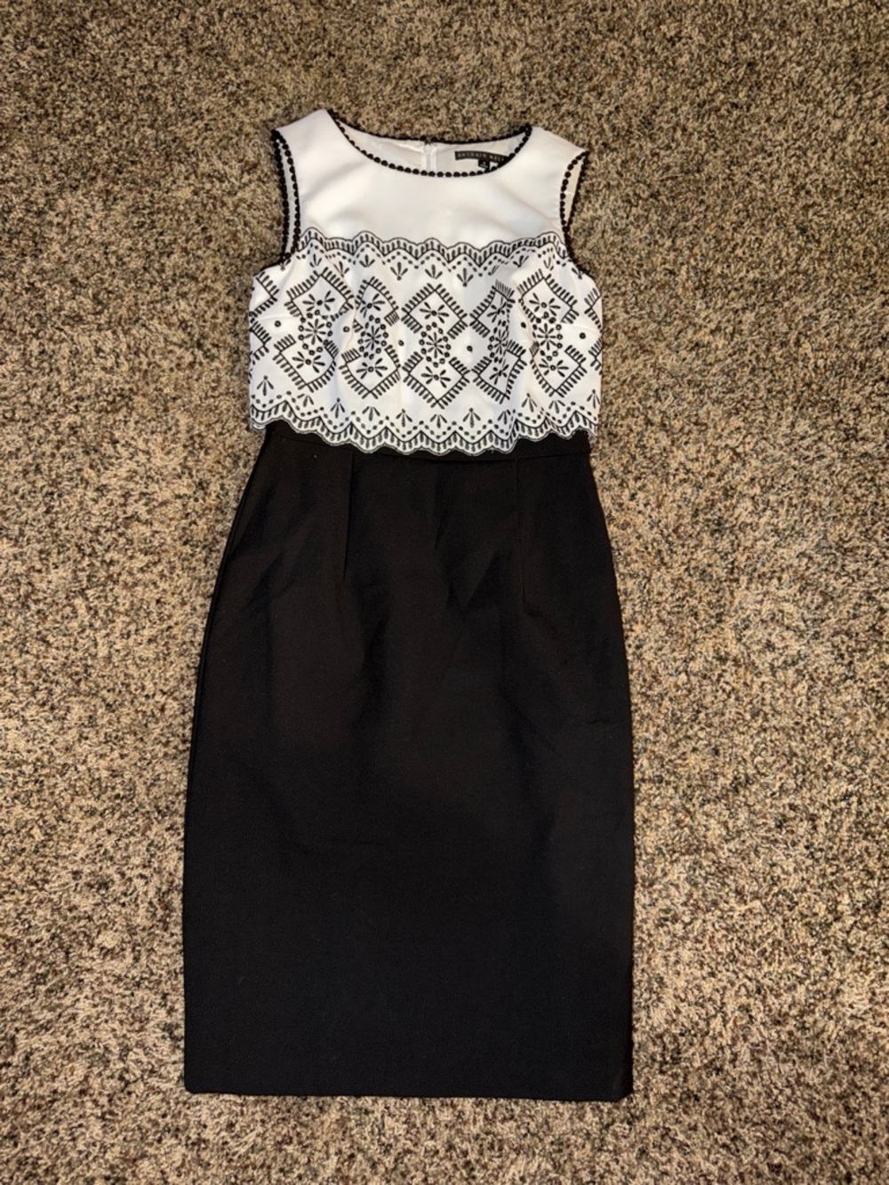 ANTONIO MELANI Black and White Embroidered Midi Sheath Dress